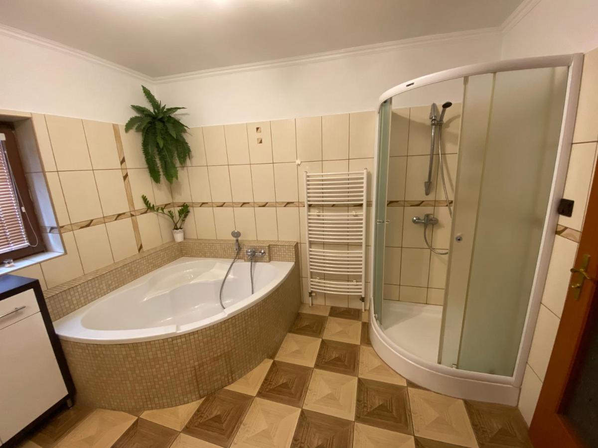 Privat U Zdenky Hotel Tvrdosin Eksteriør billede